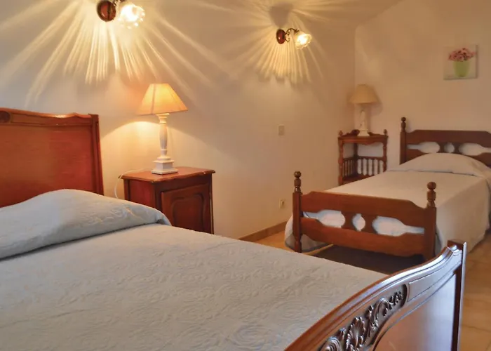 Vakantiehuis 3 Bedroom Lovely In *