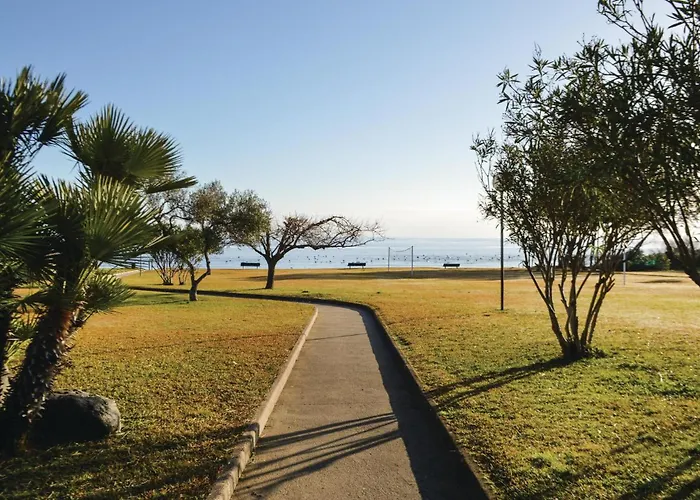 3 Bedroom Lovely In Cervione