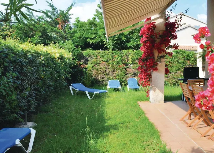 Vakantiehuis 3 Bedroom Lovely In